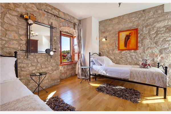 House K1, for 9 persons