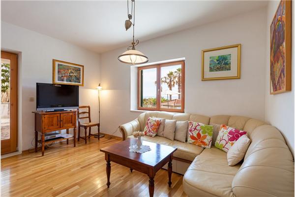 House K1, for 10 persons