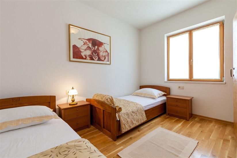 House K1, for 10 persons