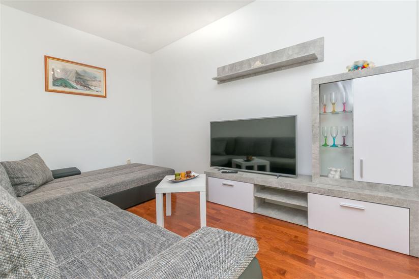 Apartment A1, for 6 persons
