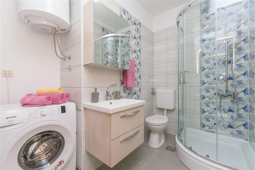 Apartment A1, for 6 persons