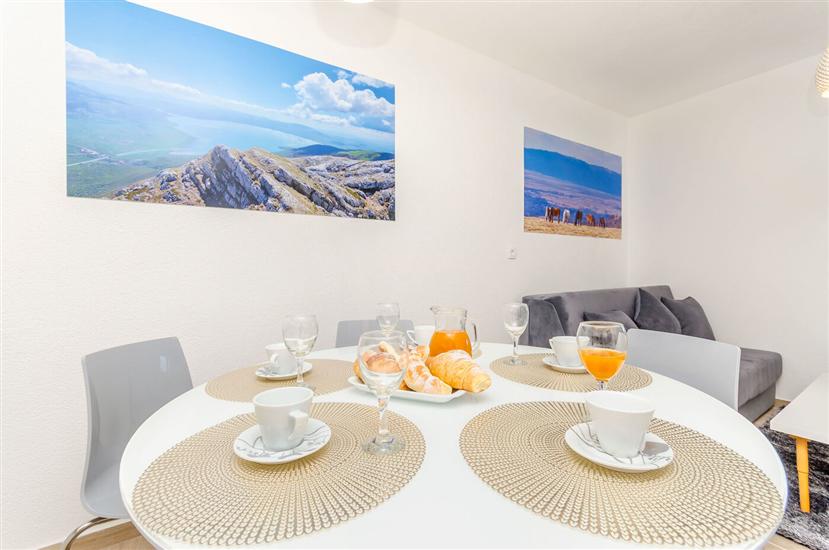 Apartment A1, for 5 persons