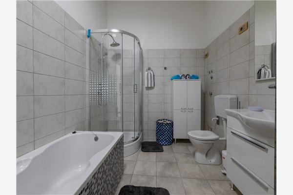 House K1, for 8 persons