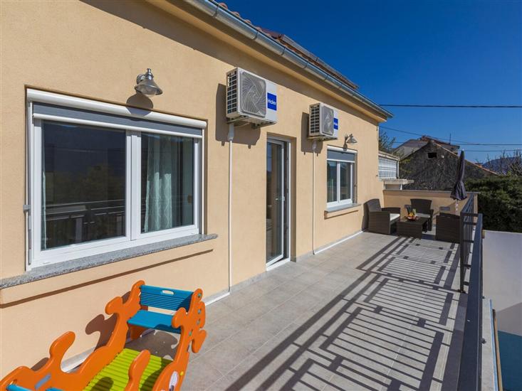 House K1, for 8 persons