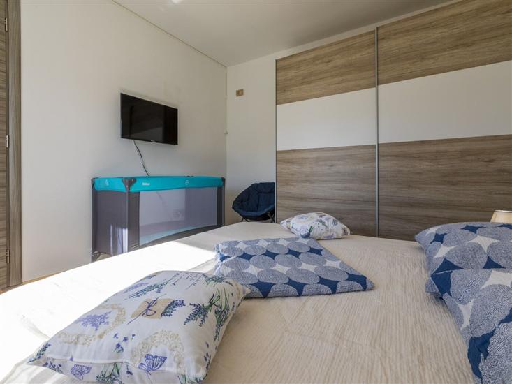 House K1, for 8 persons