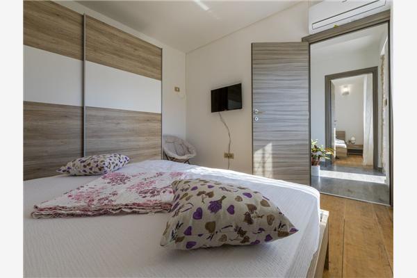 House K1, for 8 persons