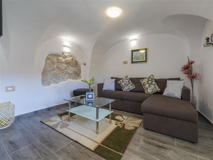 House K1, for 8 persons