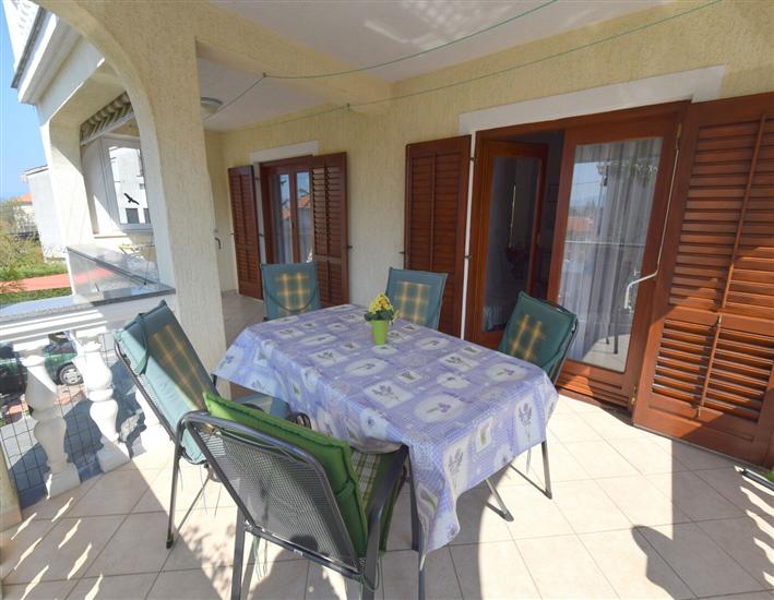 Apartment A1, for 5 persons