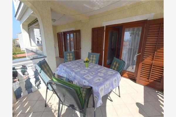 Apartment A1, for 5 persons