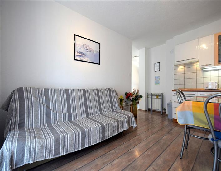 Apartment A1, for 5 persons
