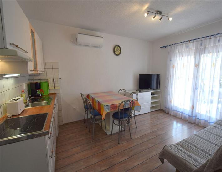 Apartment A1, for 5 persons