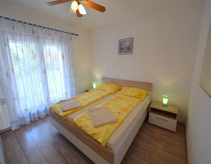 Apartment A1, for 5 persons