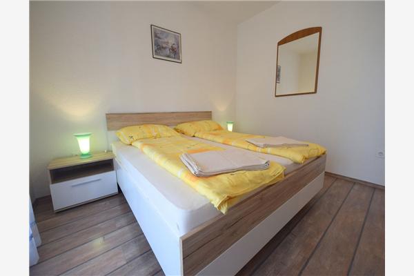 Apartment A1, for 5 persons