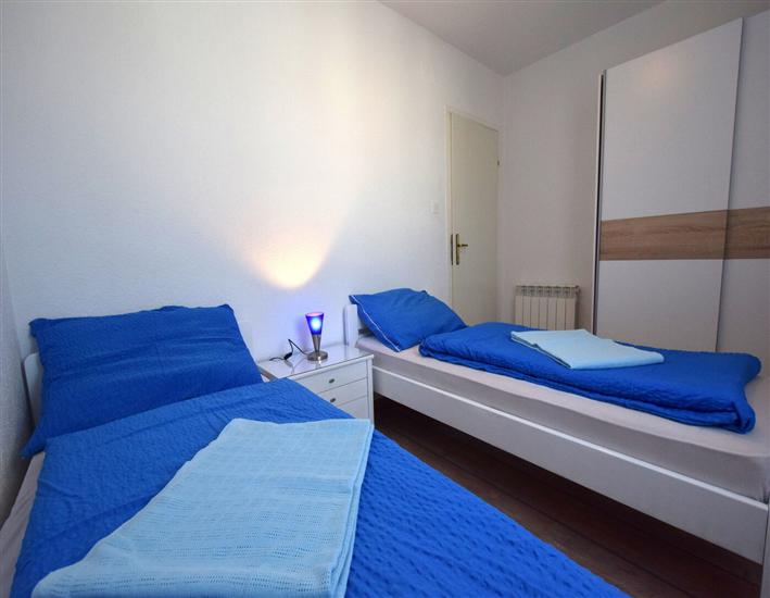 Apartment A2, for 5 persons