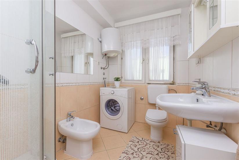 Apartment A1, for 6 persons