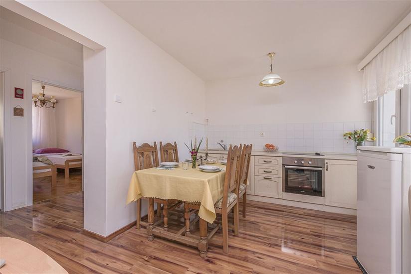 Apartment A1, for 6 persons
