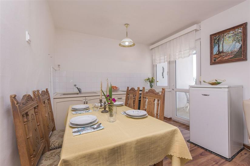 Apartment A1, for 6 persons