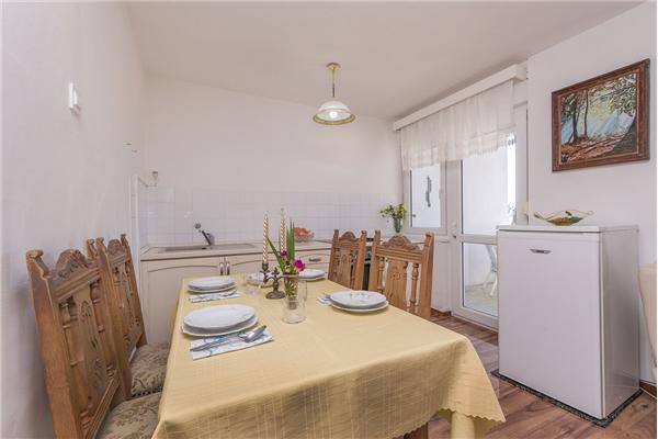 Apartment A1, for 6 persons