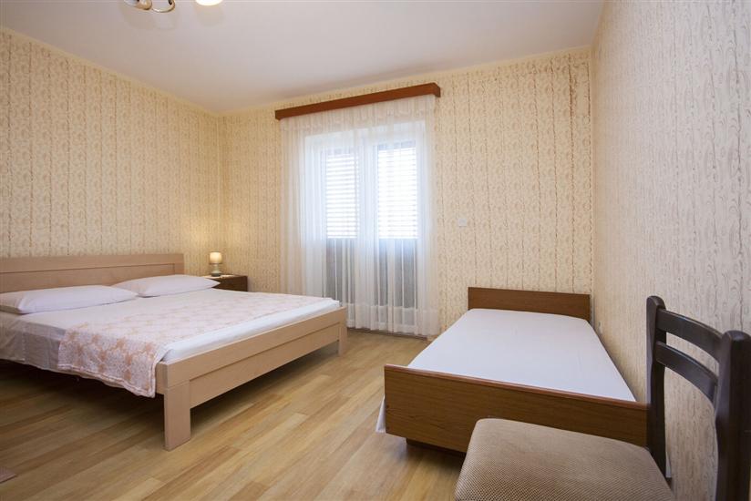 Apartment A2, for 10 persons