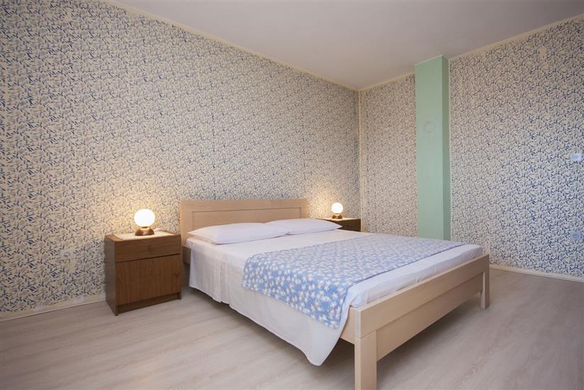 Apartment A2, for 10 persons