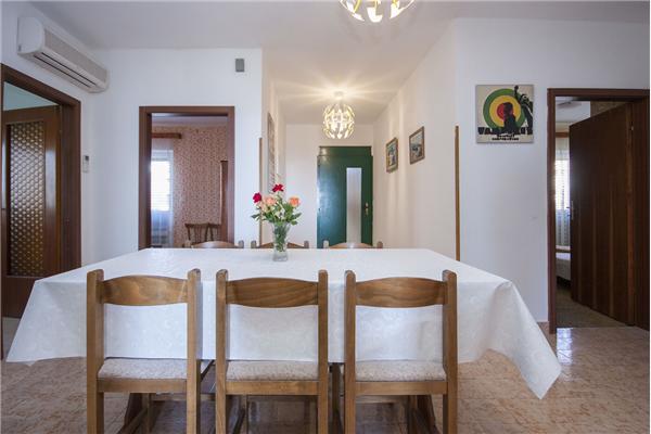 Apartment A2, for 10 persons
