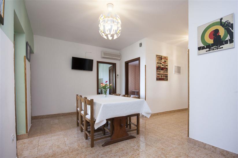 Apartment A2, for 10 persons