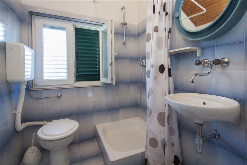 Apartment A1, for 8 persons