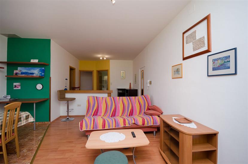 Apartment A1, for 5 persons