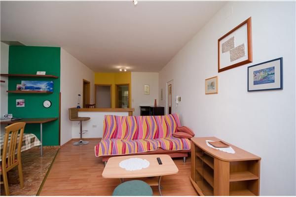 Apartment A1, for 5 persons