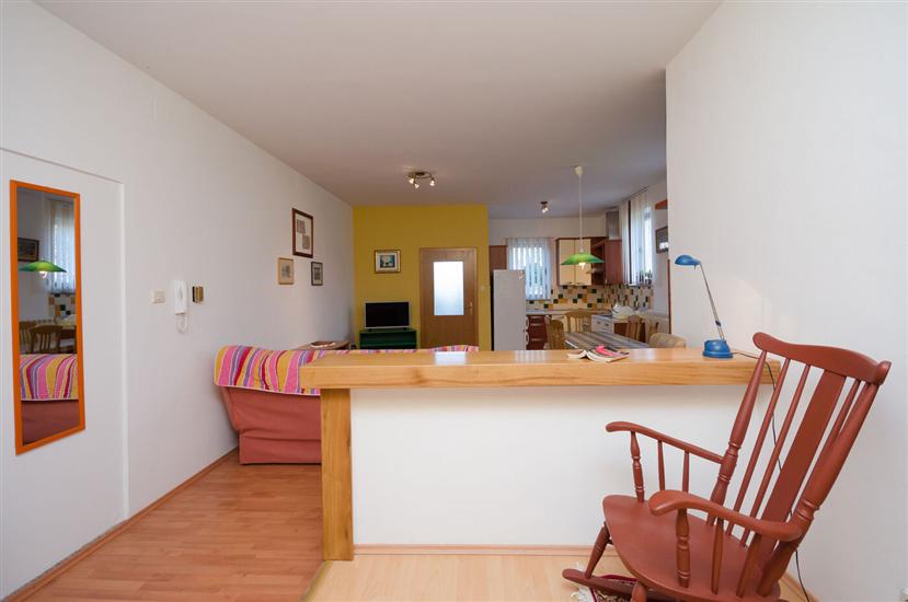 Apartment A1, for 5 persons