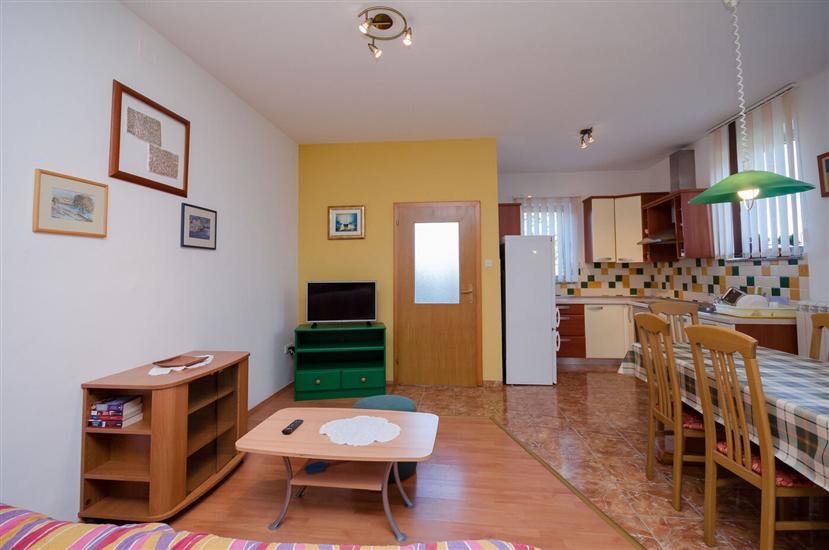 Apartment A1, for 5 persons