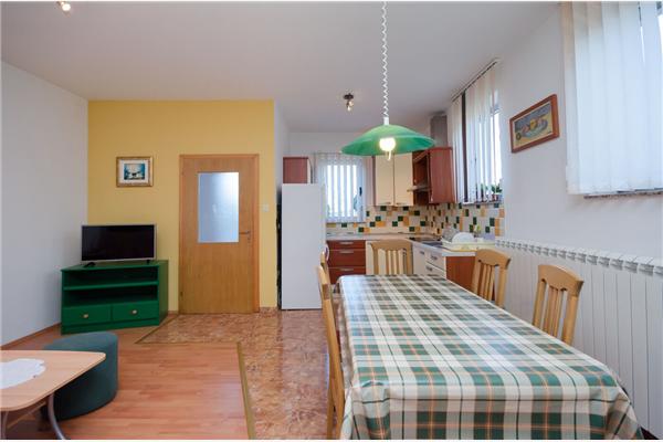 Apartment A1, for 5 persons