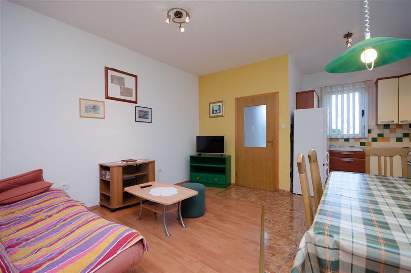 Apartment A1, for 5 persons