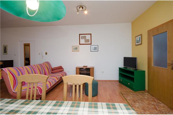 Apartment A1, for 5 persons