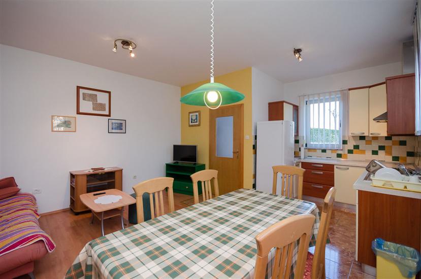 Apartment A1, for 5 persons