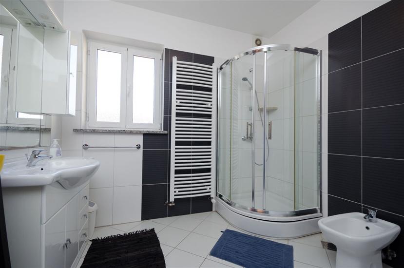 Apartment A2, for 7 persons