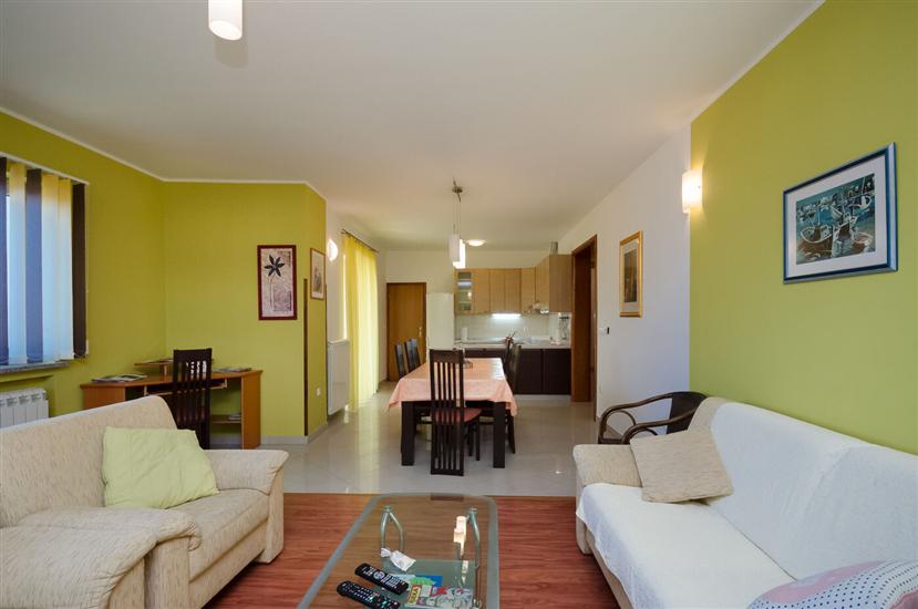 Apartment A2, for 7 persons