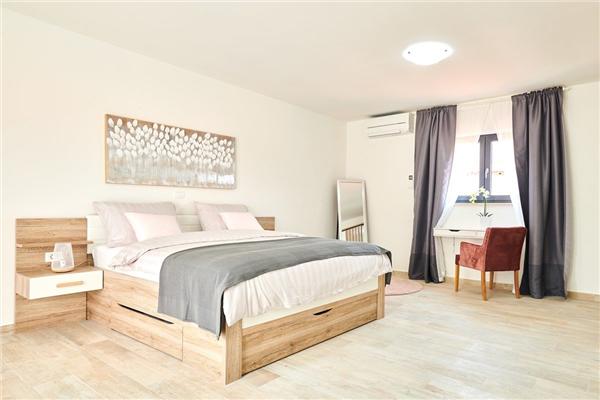 House K1, for 8 persons