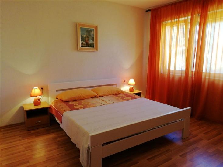 Apartment A1, for 6 persons