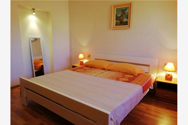 Apartment A1, for 6 persons