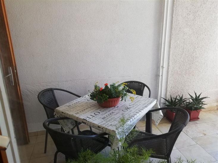 Apartment A1, for 6 persons