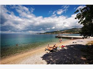 Campeggio Klenovica Klenovica (Novi Vinodolski), Alloggi con piscina, Distanza aerea dal mare 50 m, Distanza aerea dal centro città 500 m