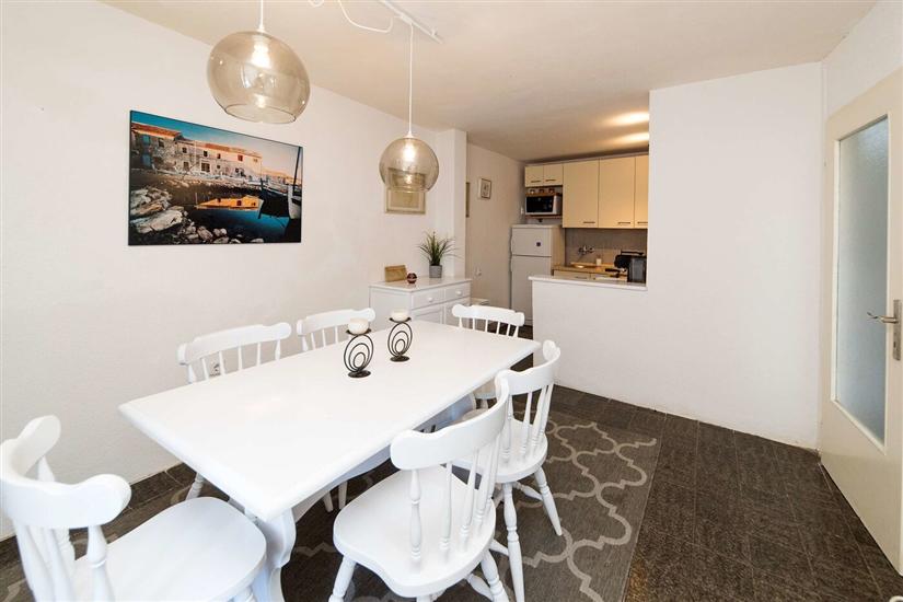 House K1, for 8 persons