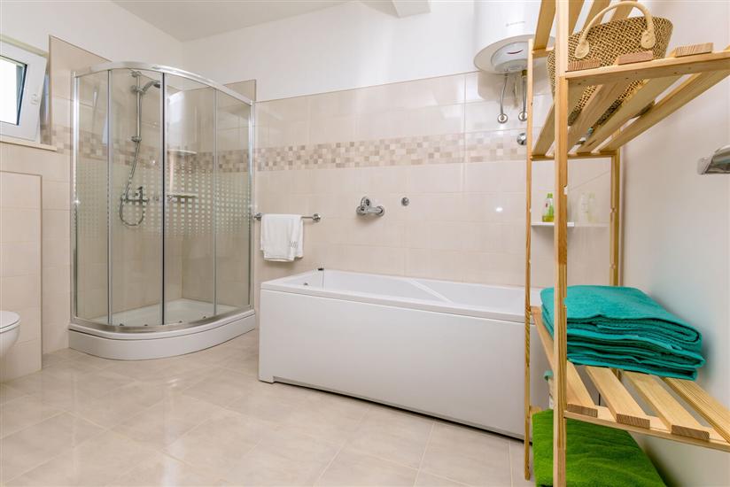 House K1, for 8 persons