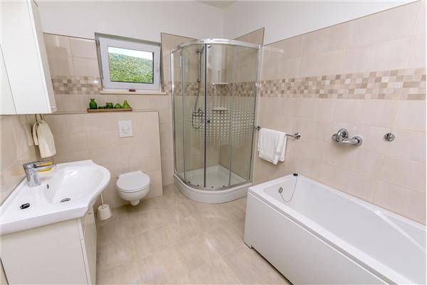 House K1, for 8 persons