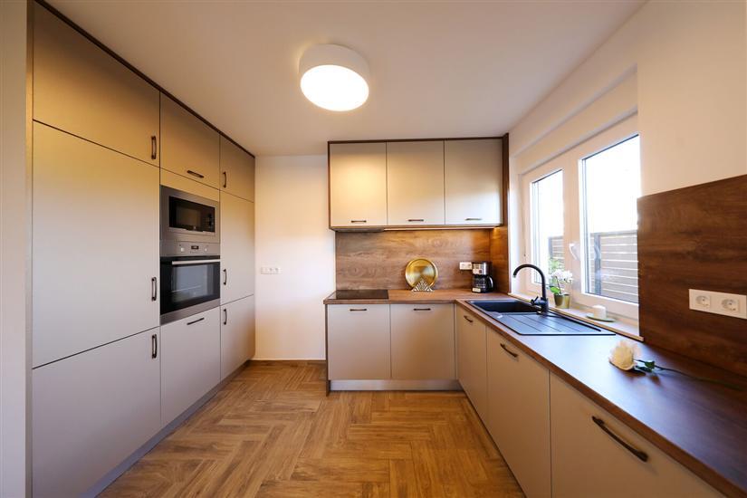 House K2, for 12 persons