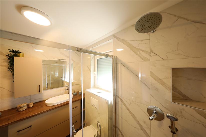 House K2, for 12 persons