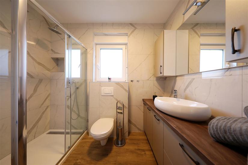 House K2, for 12 persons