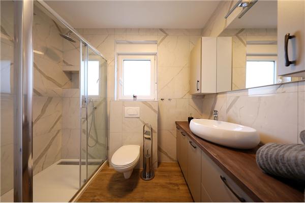 House K2, for 12 persons