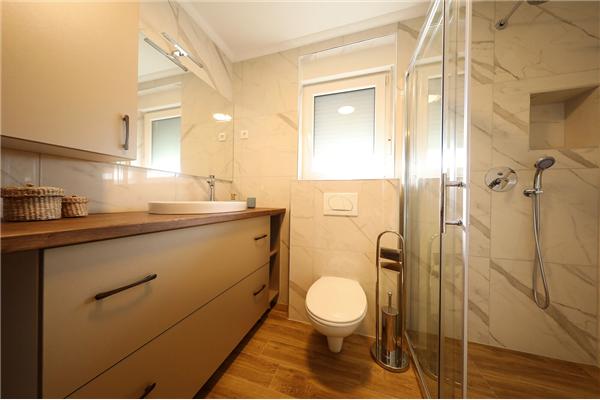 House K2, for 12 persons